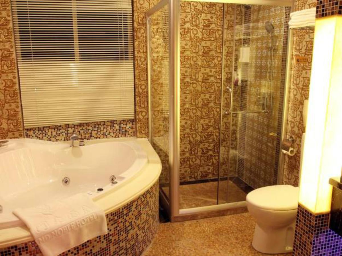 Grand Noble Hotel Цзиндэчжэнь Экстерьер фото